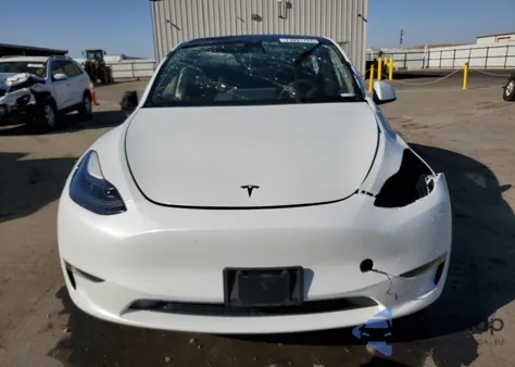 2022 Tesla Model Y из США, поврежденный, VIN 7SAYGDEE5NF356871
